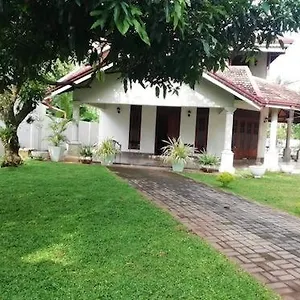Ceylon Guest house Negombo